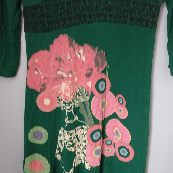 Green Flowery Modern Easy Midi Dress Size Large Stretchy 3/4 Sleeve - Picture 3 of 4